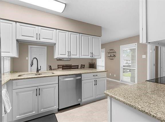 3rd image of 3835 Bayou Rd