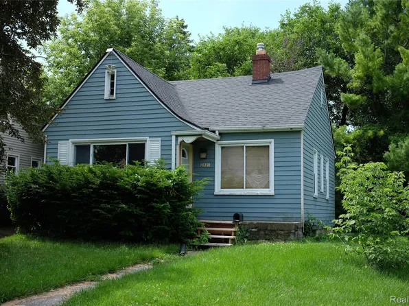 2621 Raskob St, Flint, MI 48504