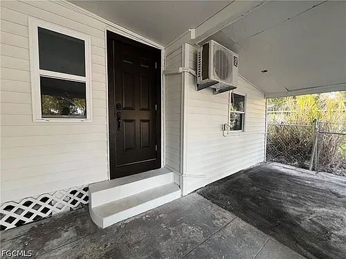 1270 Allen St #B Photo 1