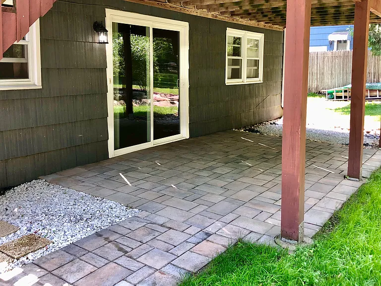 5 Dorchester Ave — Photo 32