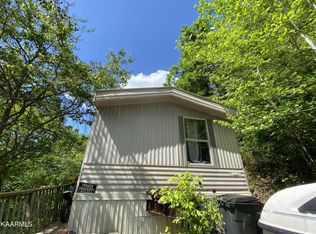 1050 Loop Rd, Sevierville, TN 37876