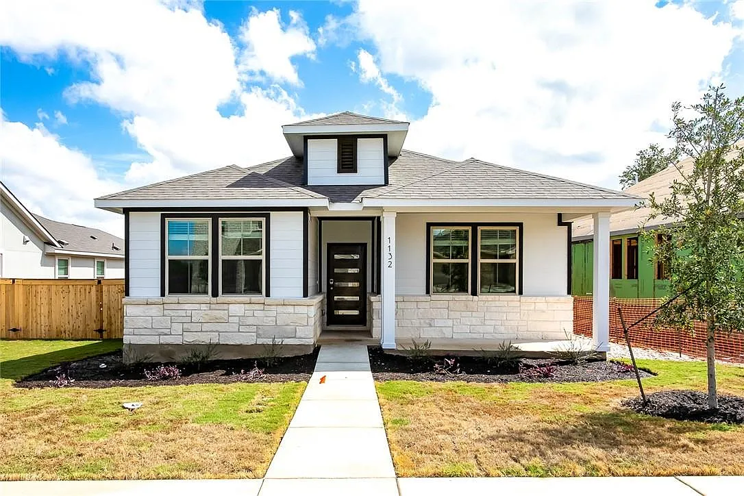 3 bed, 2.0 bath, 1618 sqft, $1,999 — Photo 1