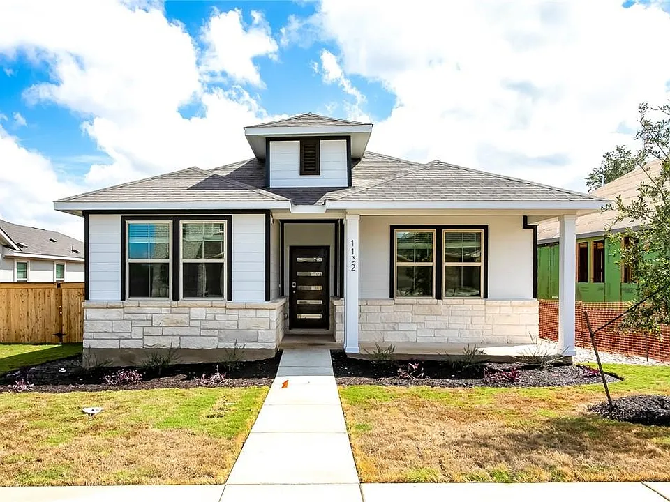 1132 Oak Chase Way