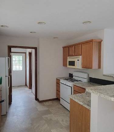 3rd image of 1535 Lane 221 Hamilton Lk