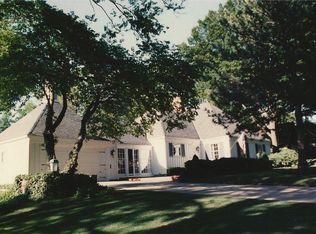 3916 W 57th Ter, Fairway, KS 66205