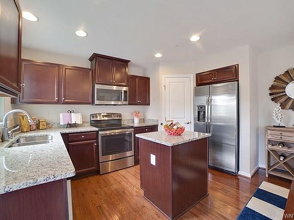 4th image of 48 Crabapple Ln
