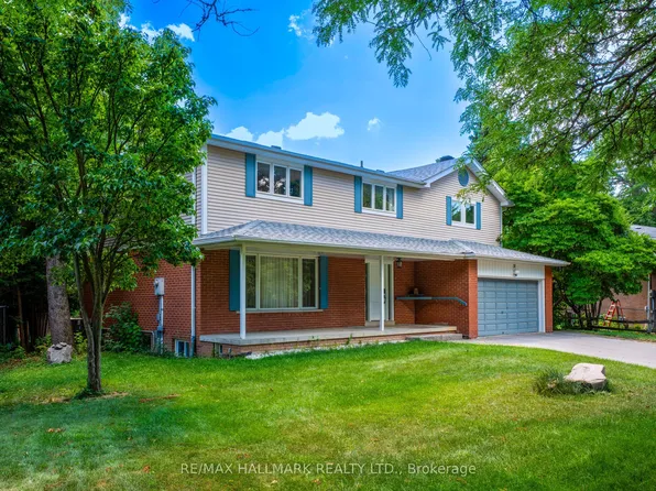 39 Sunnywood Cres, Richmond Hill, ON L4C 6W2