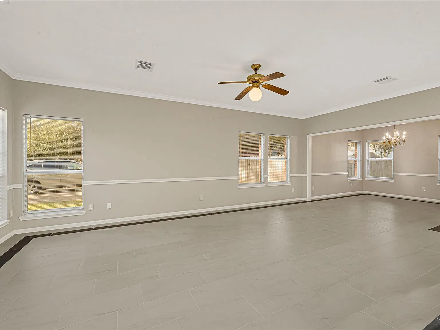 4 bed, 2.5 bath, 2249 sqft, $2,750 — Photo 4