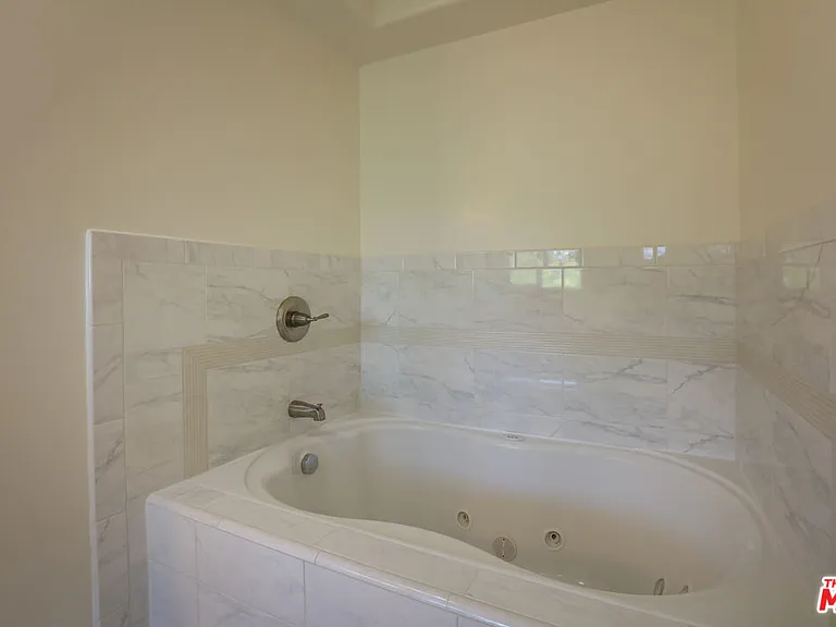 1171 Franklin St #104 — Photo 15