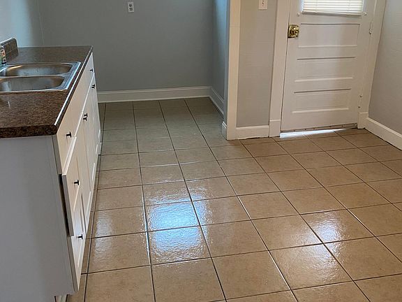 3rd image of 3124 W 88th St
