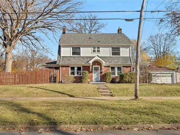 2221 Guadalupe Ave, Youngstown, OH 44504