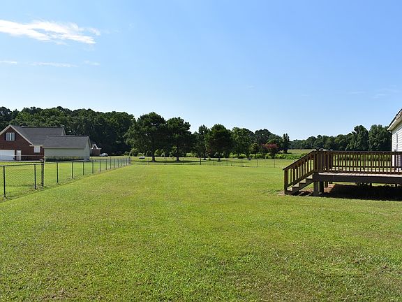 3rd image of 210 River Haven Dr
