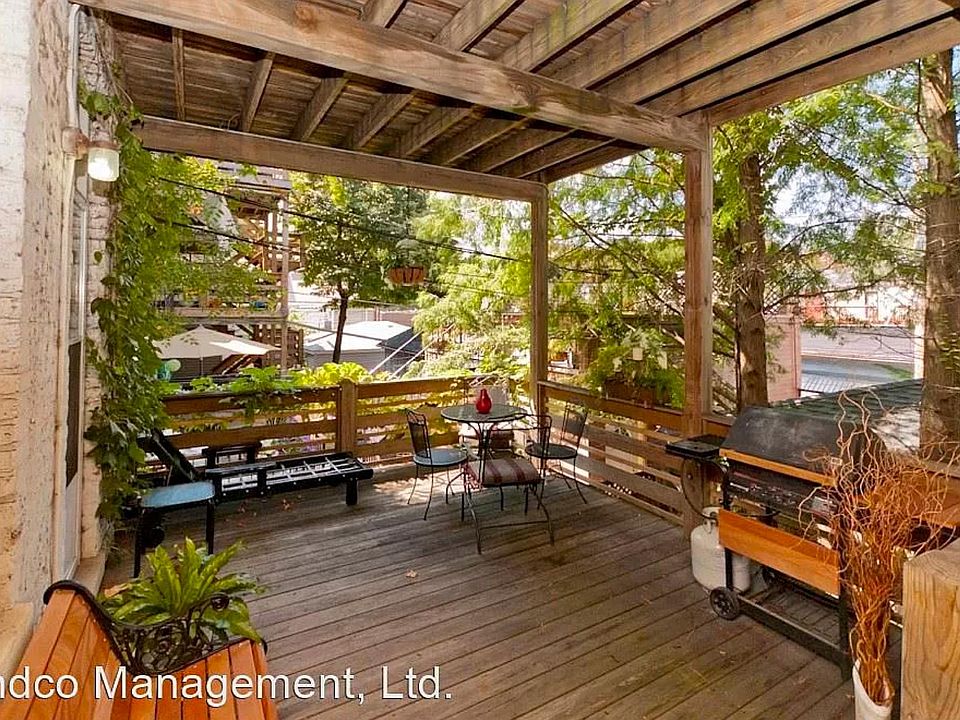 Large semi-private deck