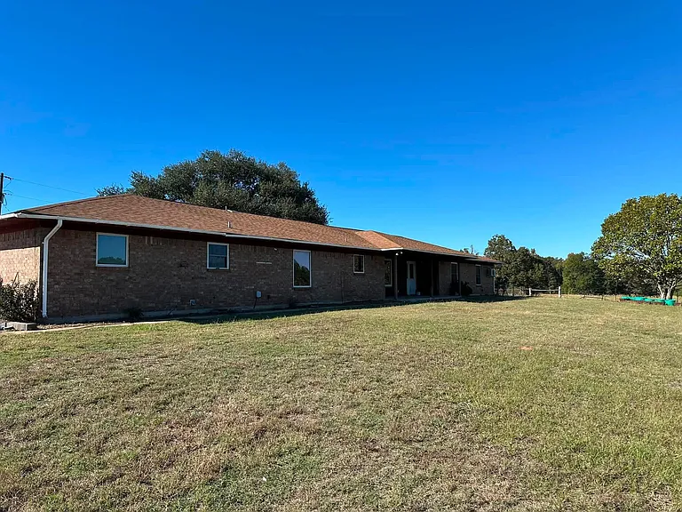 8840 FM 1734 — Photo 1