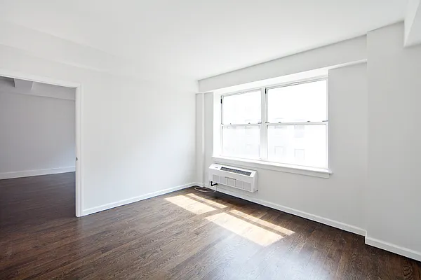 Rented by R New York | media 47