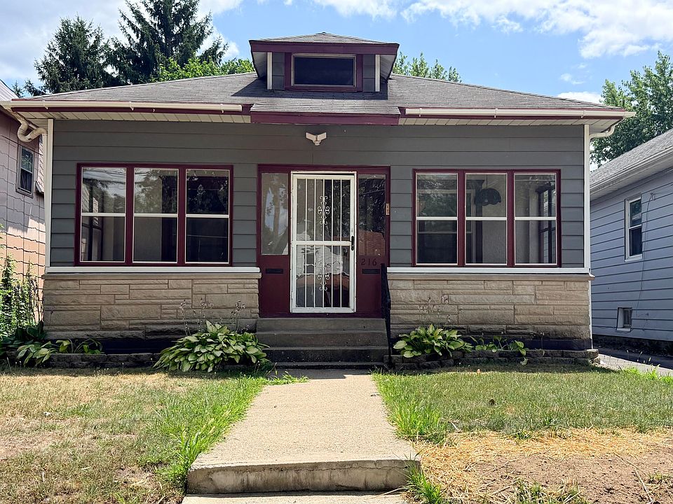 1st image of 216 Post Ave