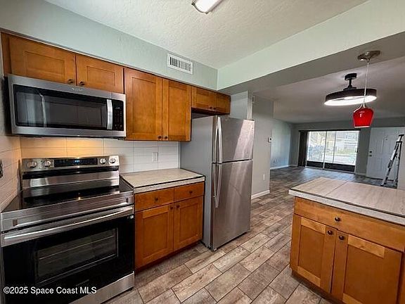 3rd image of 4185 David Dr APT 2