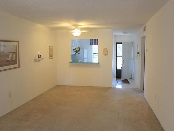 5th image of 1613 Mission Hills Blvd