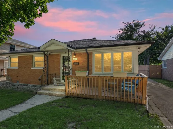 8725 S Sproat Ave, Oak Lawn, IL 60453
