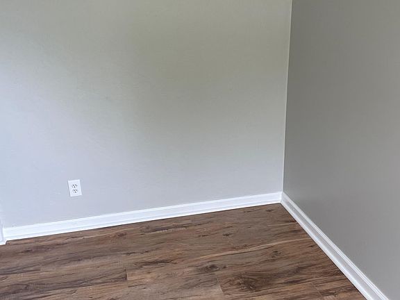 4th image of 3516 High Dr