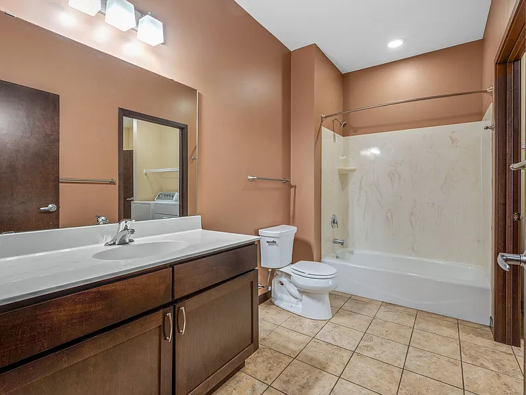 Oaks Station Place — Photo 20