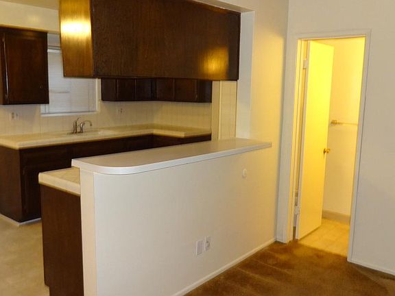 5th image of 2300 Larch St APT C