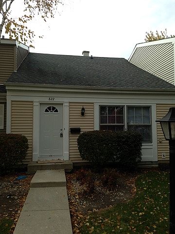 1st image of 822 Lexington Cir