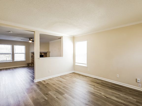 4th image of 10438 Buckshire Ln
