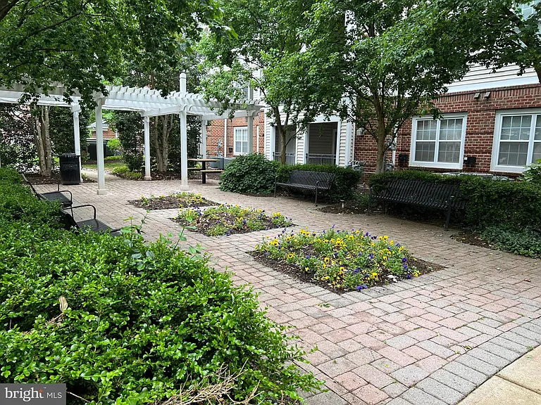 12905 Centre Park Cir #101 — Photo 33