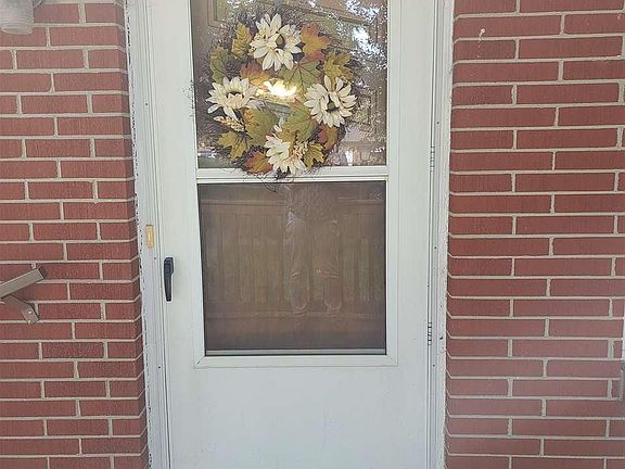 4th image of 911 N 59th St