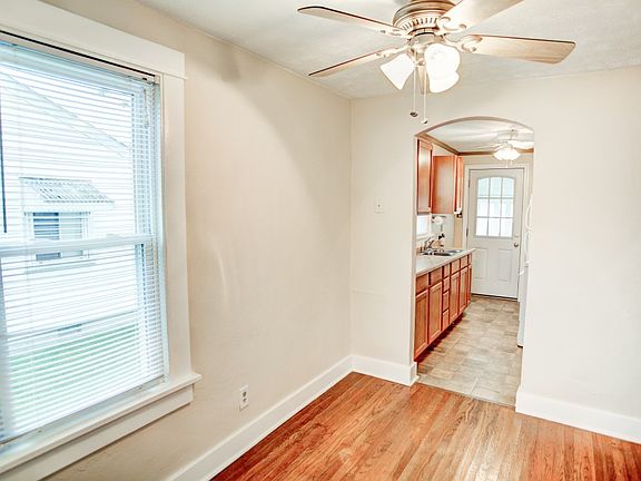 4th image of 2721 Wayland Ave