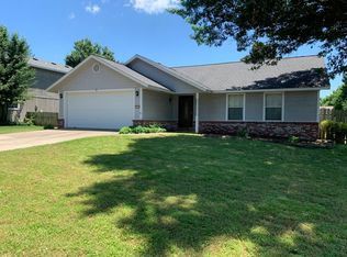 3455 W Essex Dr, Fayetteville, AR 72704