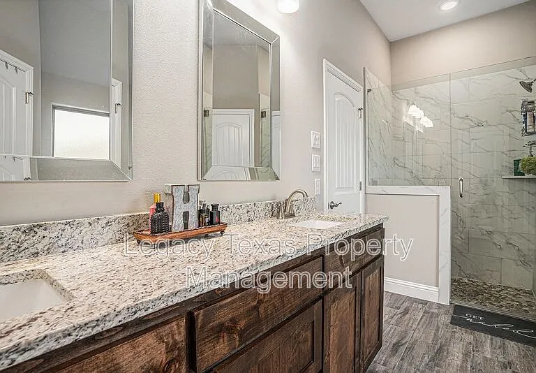 226 Harp Ave — Photo 11