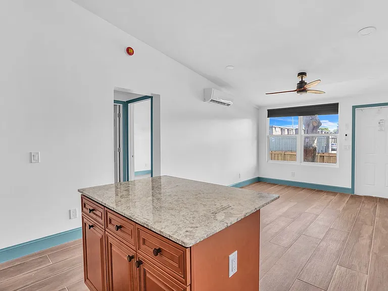 Australian Pines Apartments — Photo 59