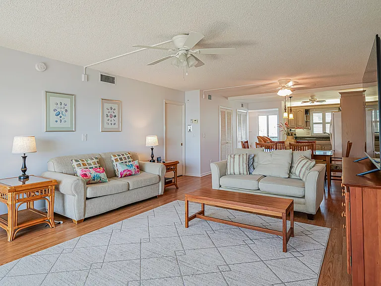 4049 Ocean Dr #305 — Photo 21
