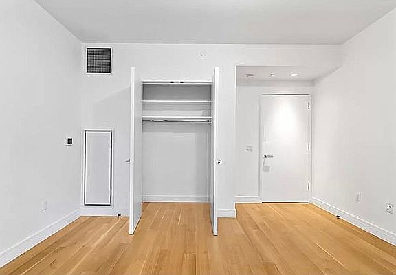 4th image of 230 E 20th St APT 56