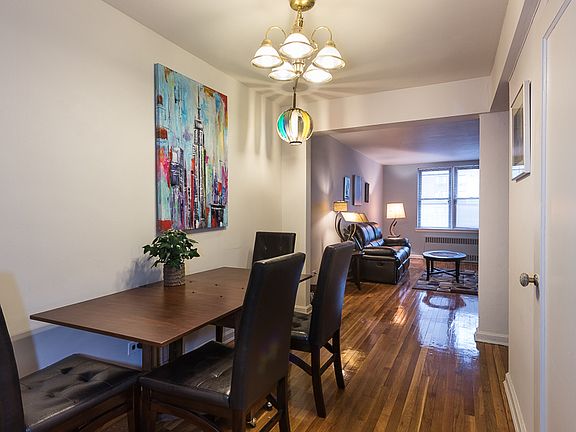 4th image of 3555 Kings College Place #2L