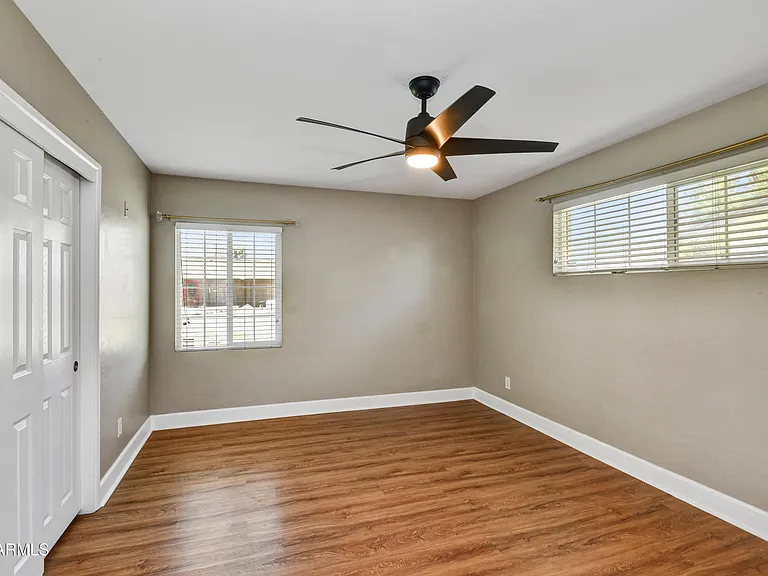 4652 E Vernon Ave — Photo 9