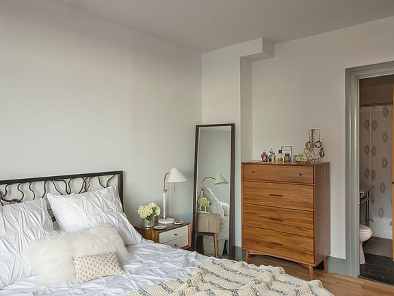 5th image of 125 Court St APT 3SR
