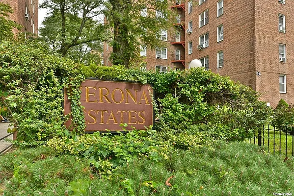 Sold by NYC Red Group LLC | media 12