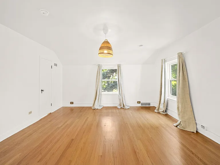 525 Forest St — Photo 21