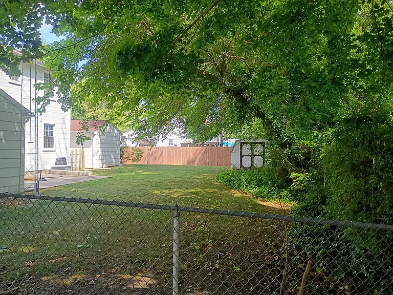 317 Frances Ave — Photo 5