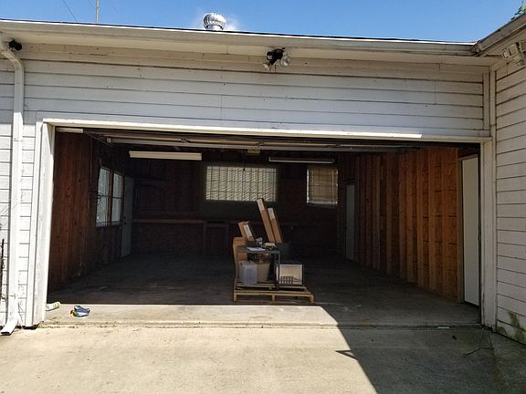 3rd image of 7712 Ronnie Dr
