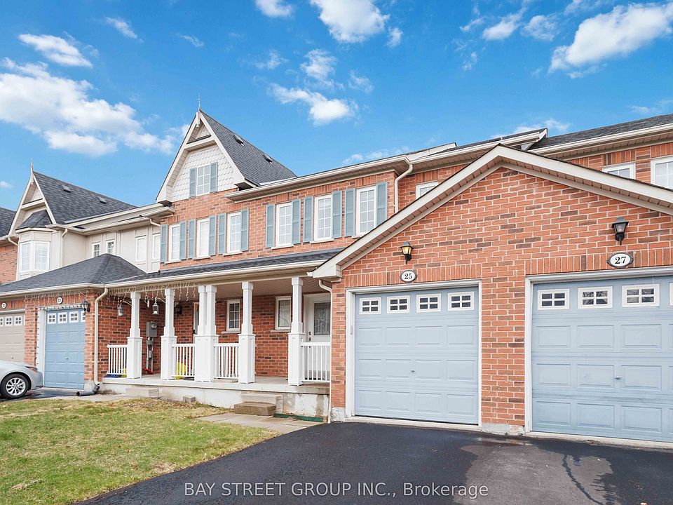 1st image of 25 Maple Ridge Cres