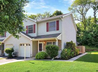 2896 Robin Rd, York, PA 17404