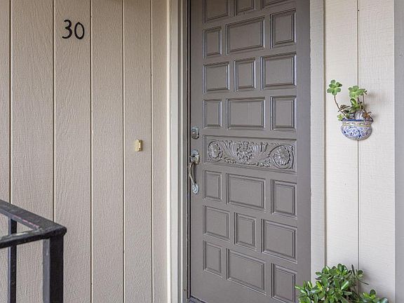 3rd image of 70 Forest Ridge Rd APT 30