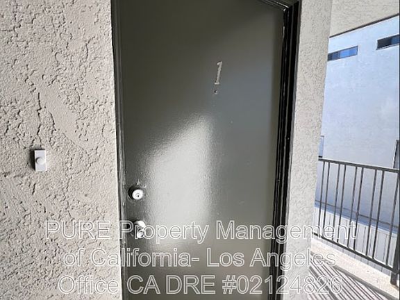 2nd image of 11702 Menlo Ave #1