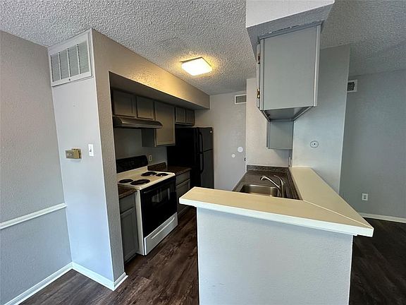 5th image of 2120 El Paseo St APT 2203