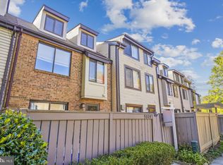 9809 Brookridge Ct, Gaithersburg, MD 20886