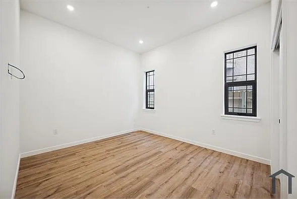 5139 Wayne Ave — Photo 12